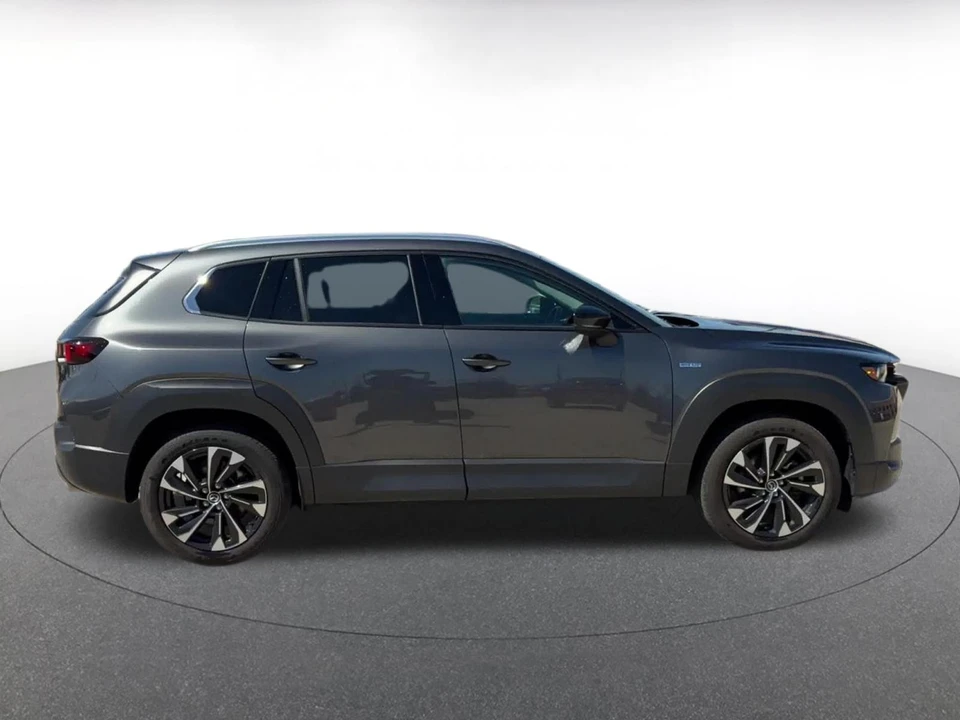 2025 Mazda CX-50 - Image 13 of 31