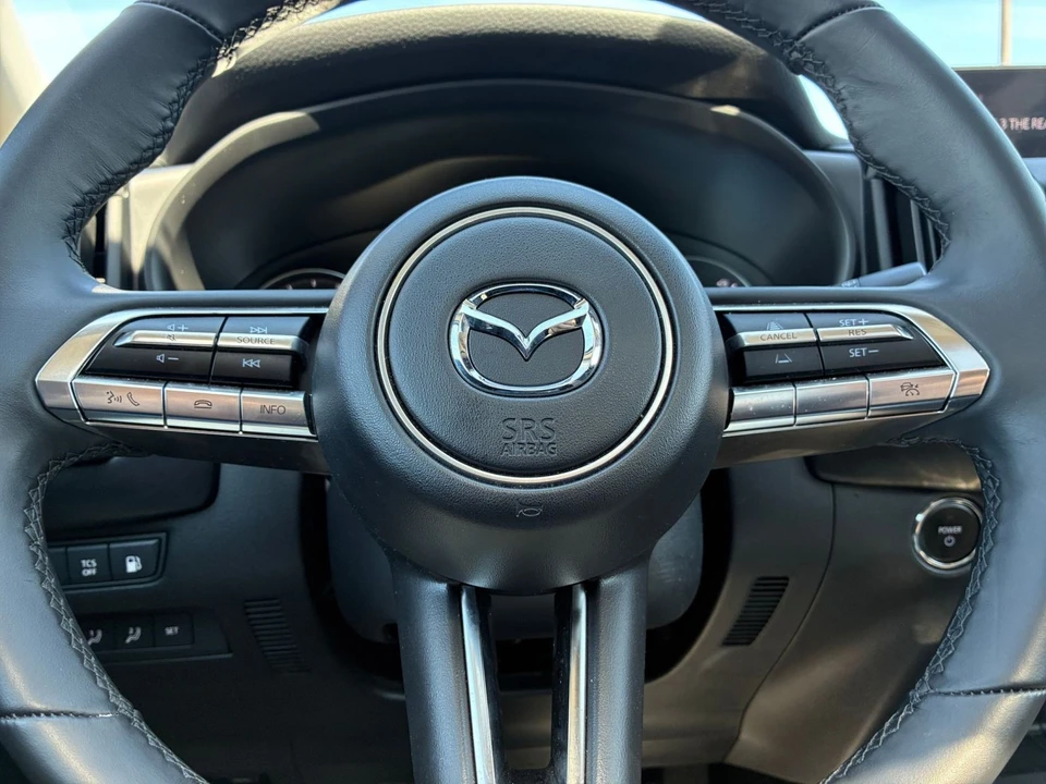 2025 Mazda CX-50 - Image 24 of 31