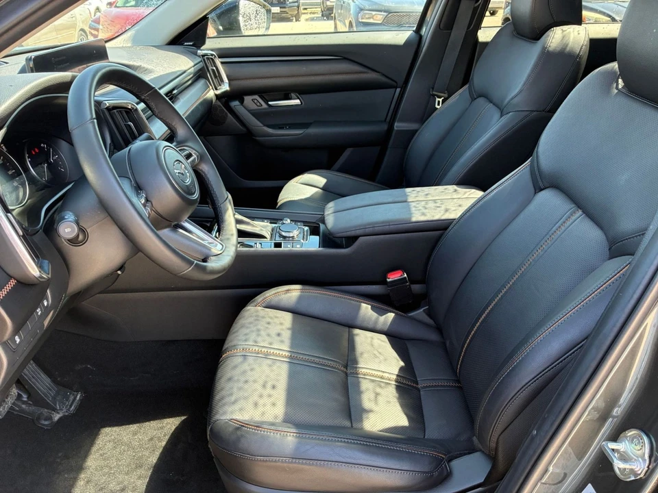 2025 Mazda CX-50 - Image 23 of 31