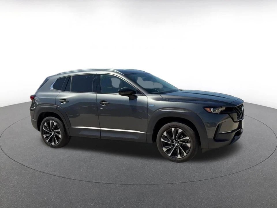 2025 Mazda CX-50 - Image 2 of 31