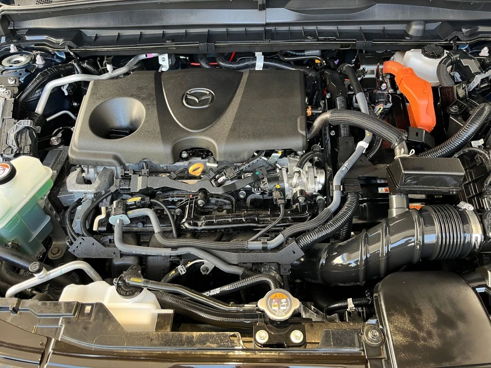 2025 Mazda CX-50 - Image 29 of 31