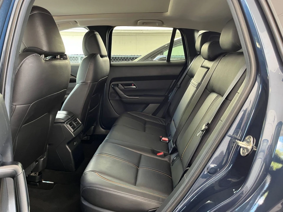 2025 Mazda CX-50 - Image 22 of 31