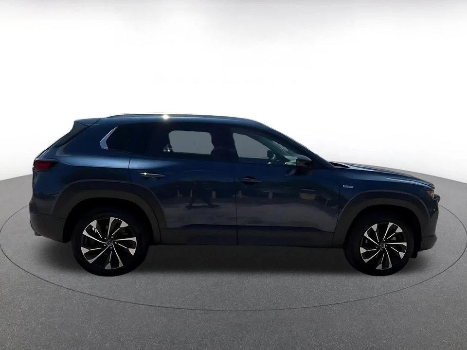 2025 Mazda CX-50 - Image 13 of 31