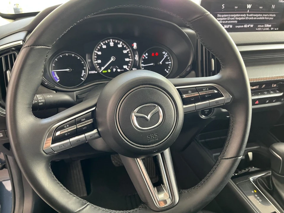 2025 Mazda CX-50 - Image 24 of 31