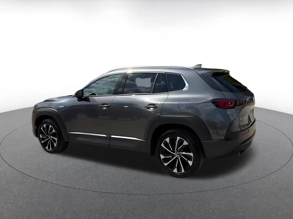 2025 Mazda CX-50 - Image 8 of 31