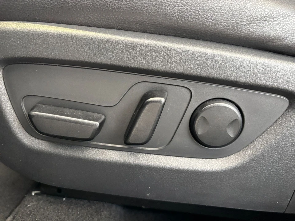 2025 Mazda CX-50 - Image 20 of 31