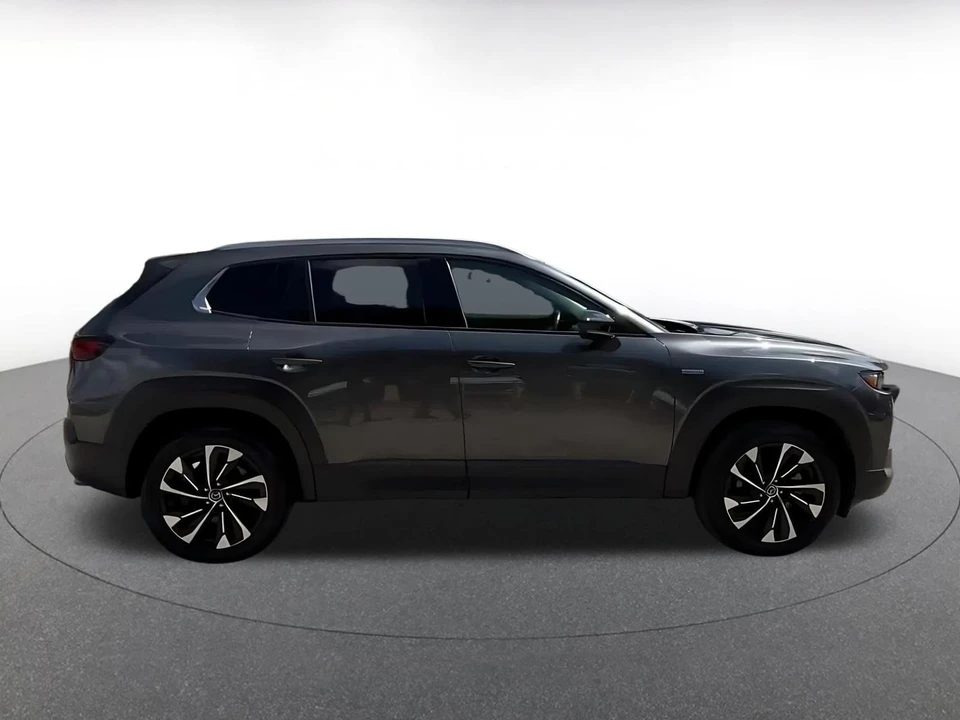2025 Mazda CX-50 - Image 17 of 31