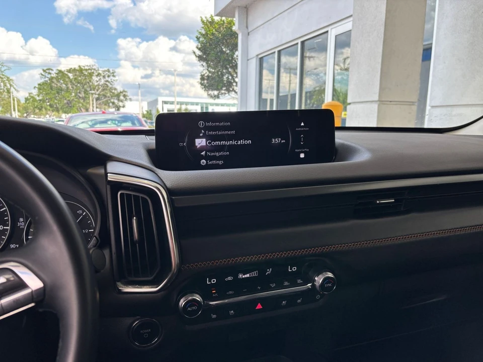 2025 Mazda CX-50 - Image 14 of 31