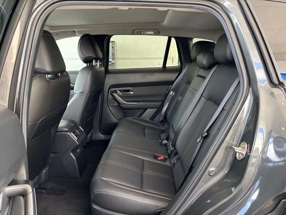 2025 Mazda CX-50 - Image 22 of 31