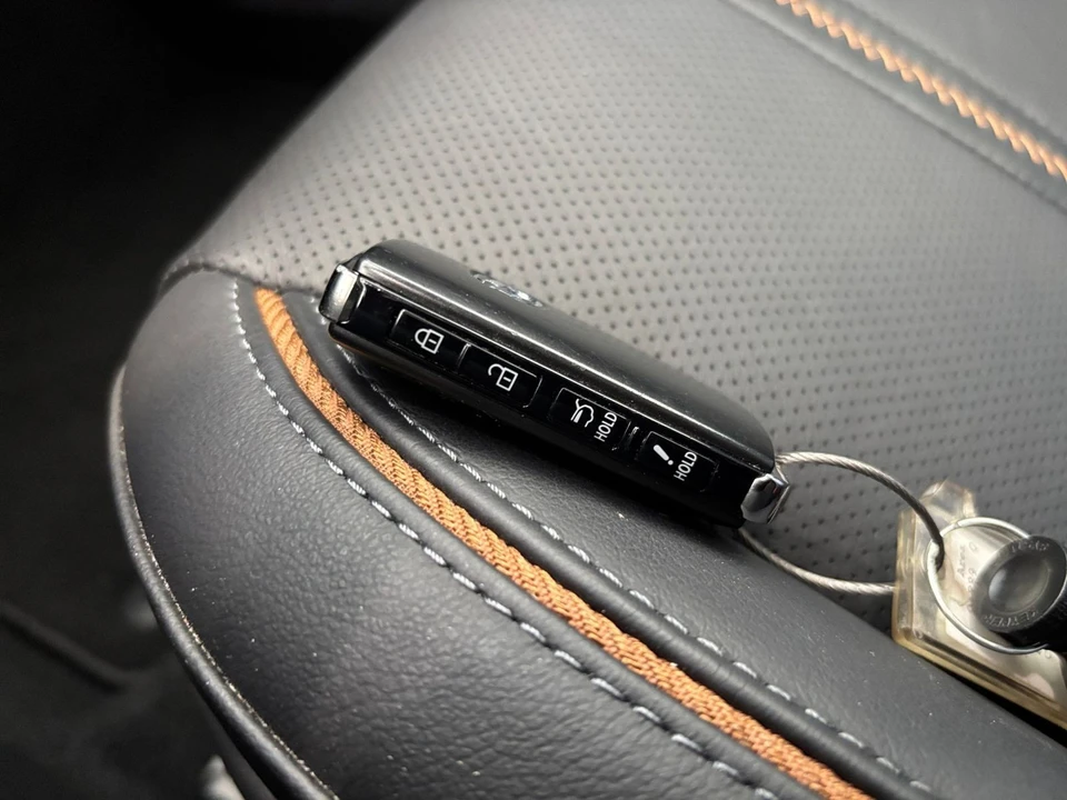 2025 Mazda CX-50 - Image 17 of 31
