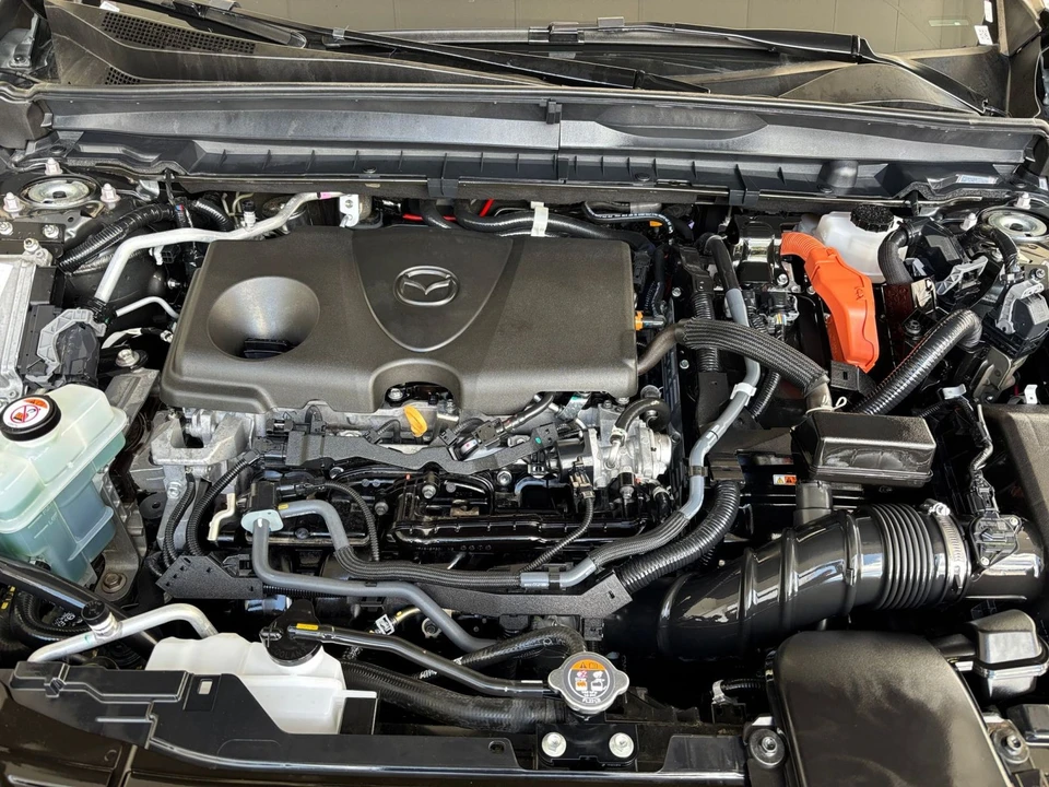 2025 Mazda CX-50 - Image 29 of 31