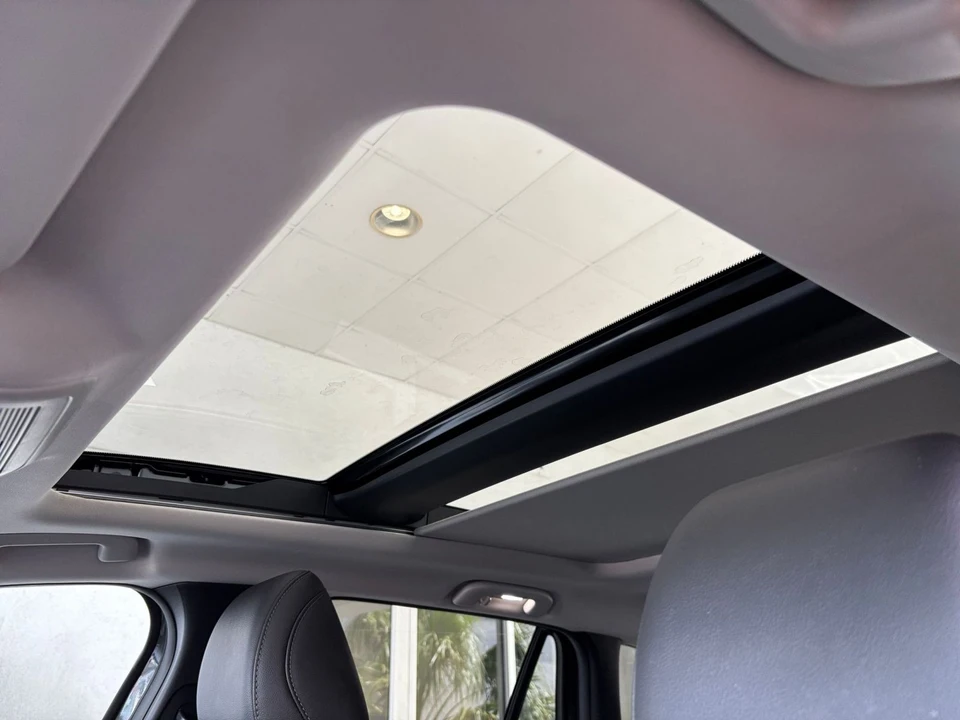 2025 Mazda CX-50 - Image 25 of 31