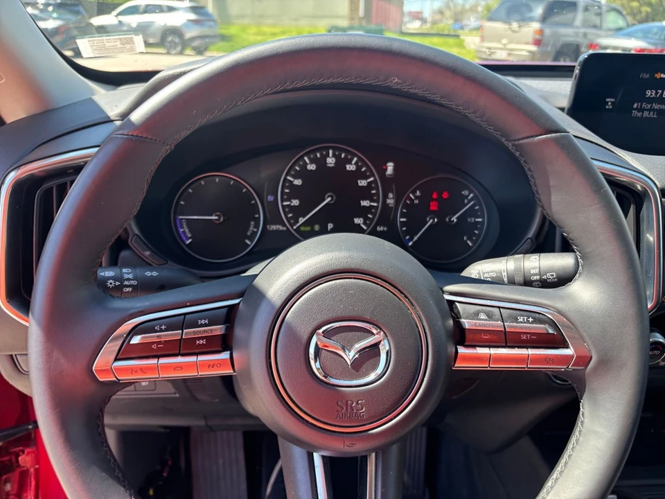 2025 Mazda CX-50 - Image 28 of 31