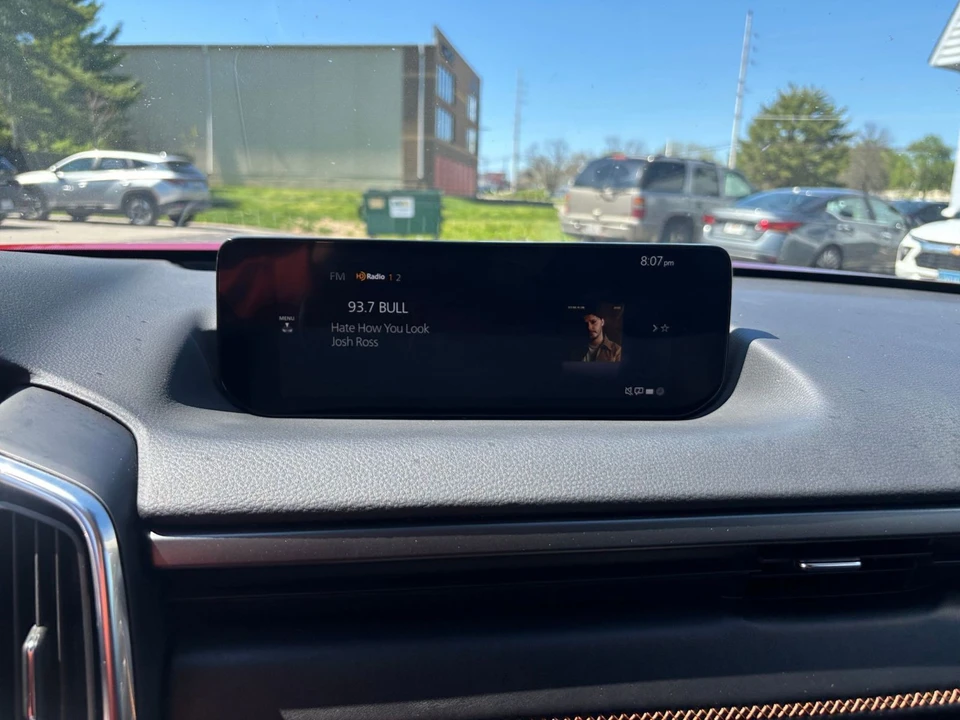 2025 Mazda CX-50 - Image 16 of 31