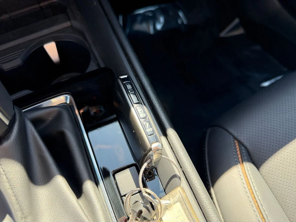 2025 Mazda CX-50 - Image 23 of 31