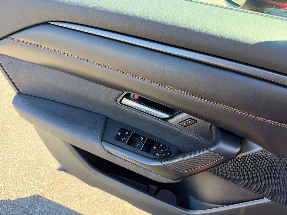 2025 Mazda CX-50 - Image 20 of 31