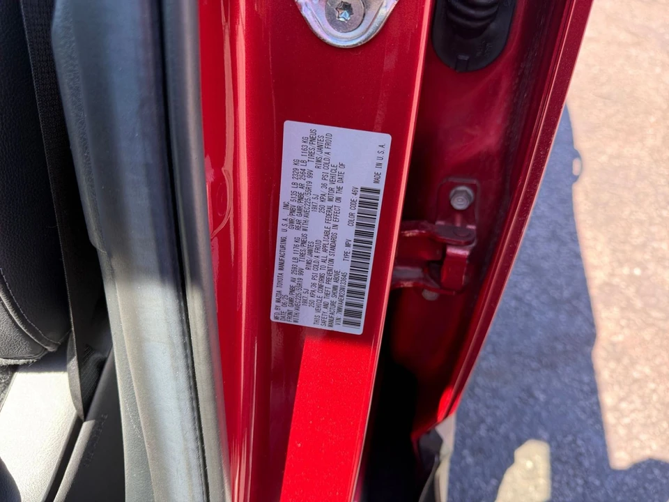 2025 Mazda CX-50 - Image 25 of 31