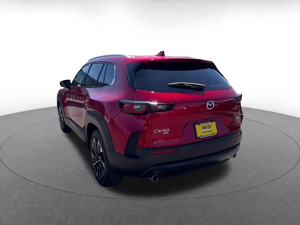 2025 Mazda CX-50 - Image 13 of 31