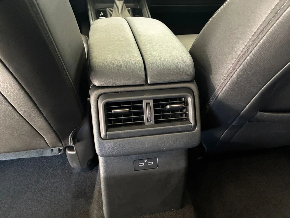 2025 Mazda CX-50 - Image 21 of 31