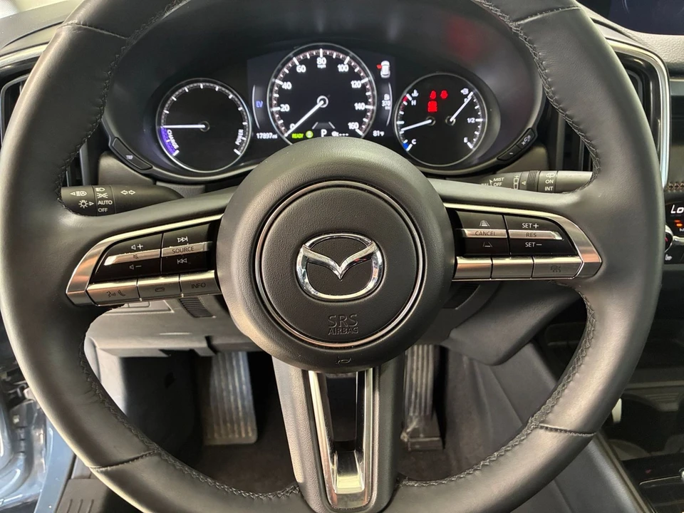 2025 Mazda CX-50 - Image 25 of 31