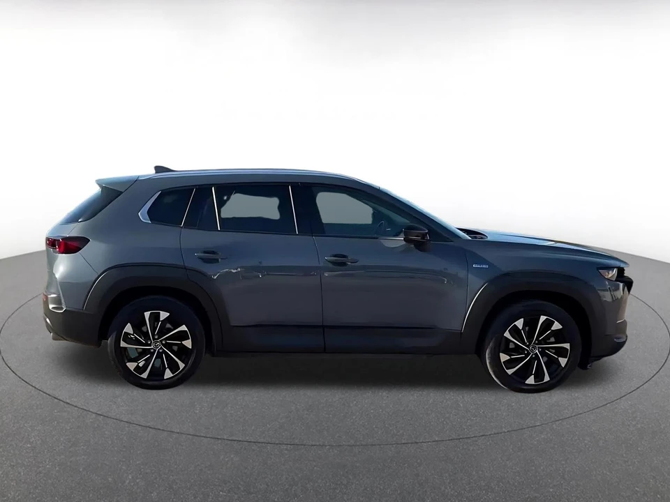 2025 Mazda CX-50 - Image 13 of 31
