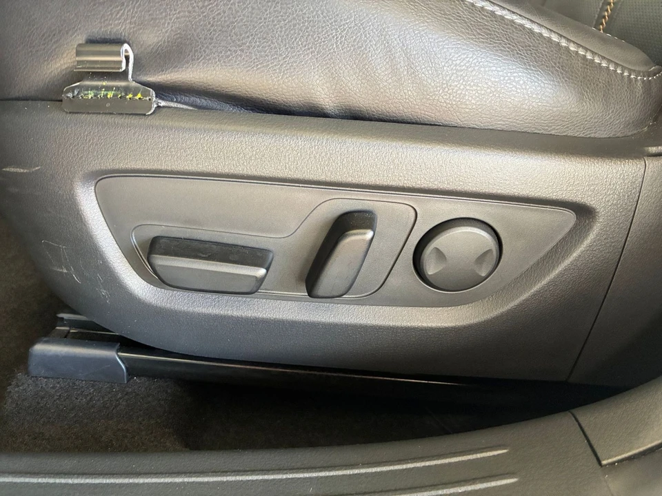 2025 Mazda CX-50 - Image 19 of 31