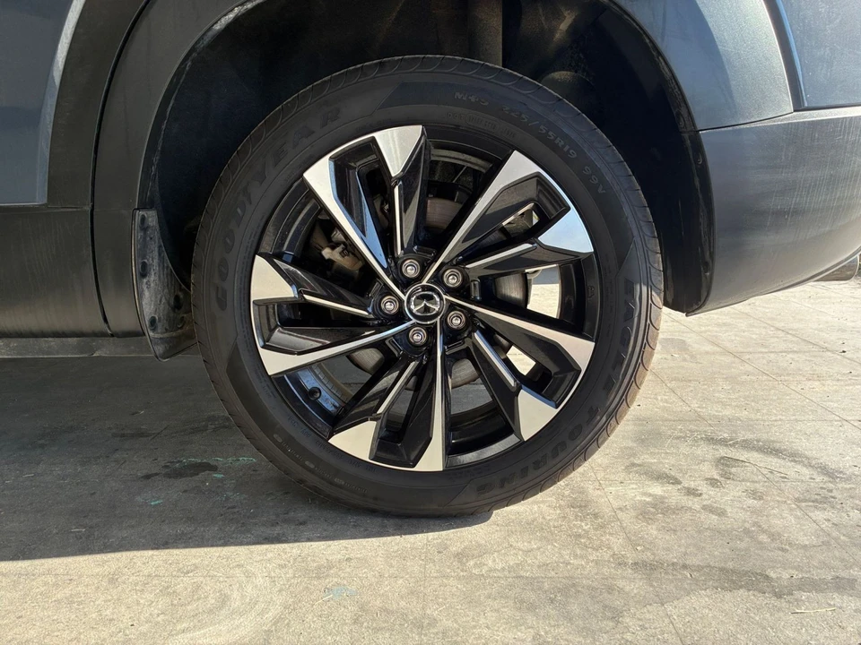 2025 Mazda CX-50 - Image 28 of 31