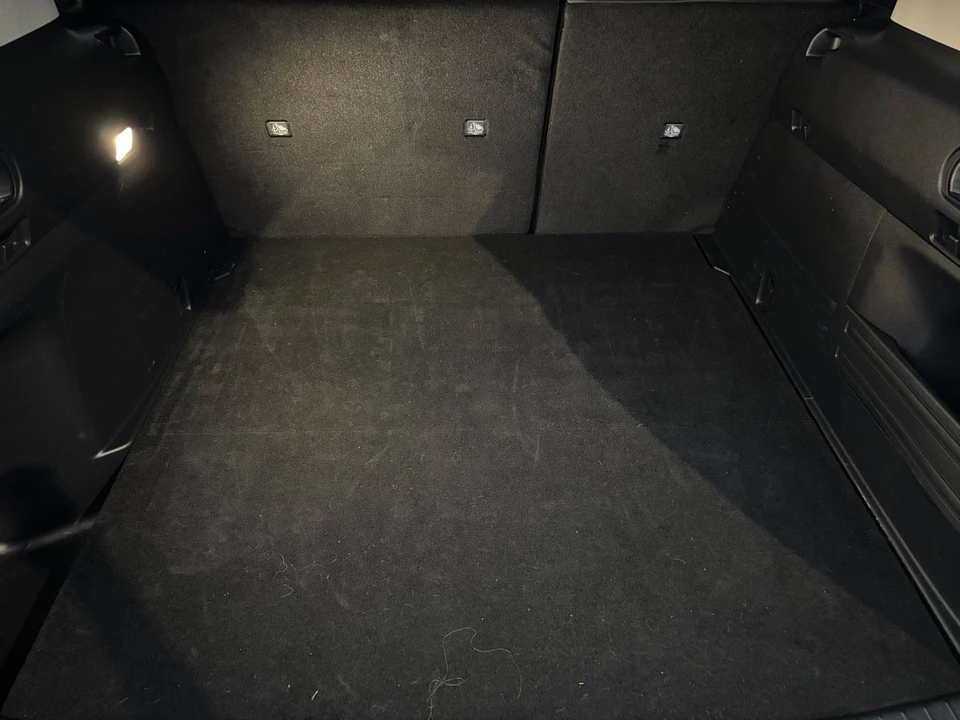2025 Mazda CX-50 - Image 28 of 31