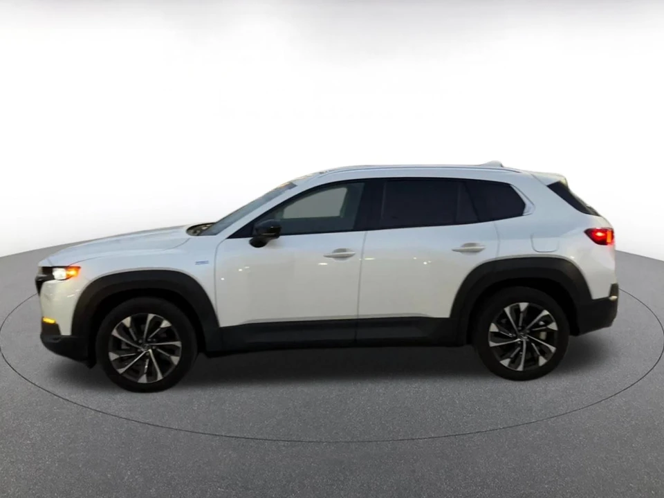 2025 Mazda CX-50 - Image 7 of 31