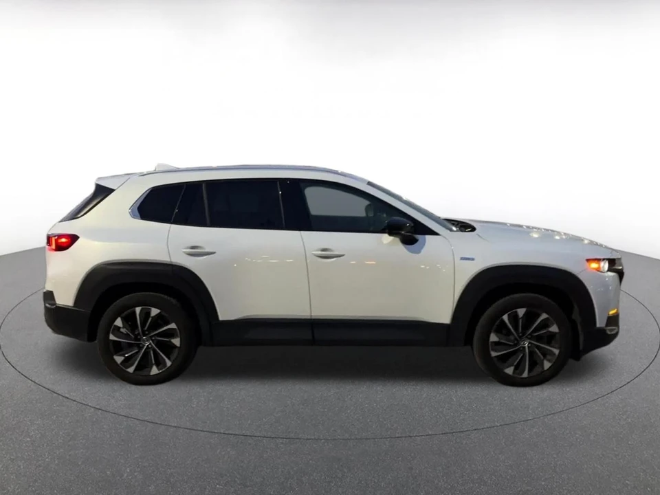 2025 Mazda CX-50 - Image 13 of 31