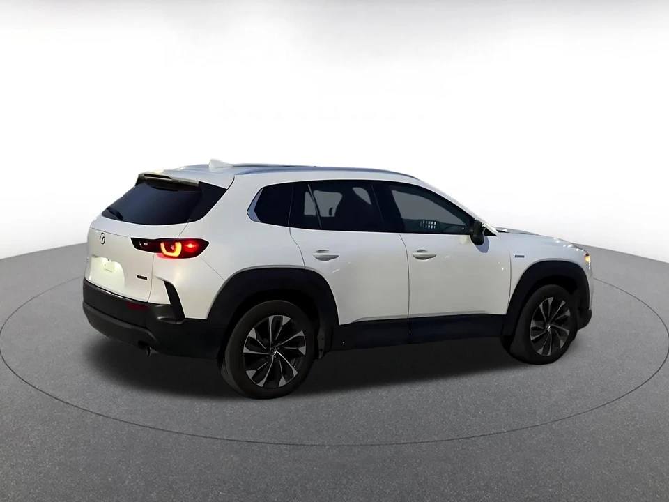 2025 Mazda CX-50 - Image 11 of 31