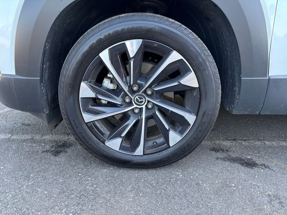 2025 Mazda CX-50 - Image 25 of 31