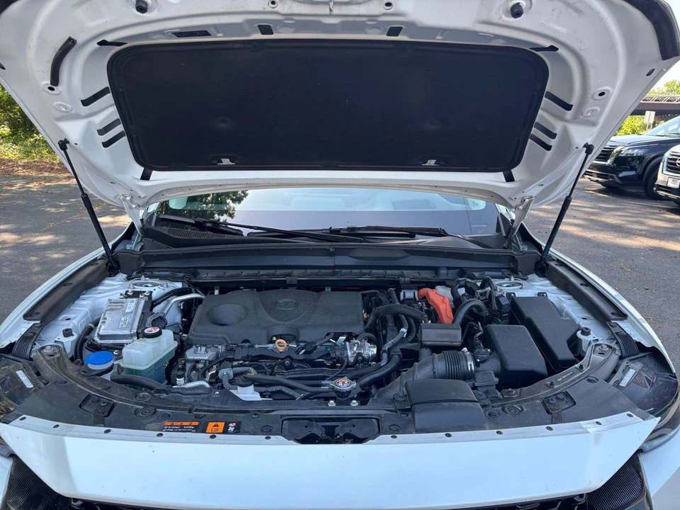 2025 Mazda CX-50 - Image 27 of 31
