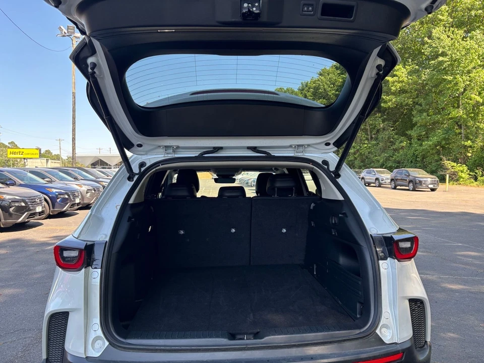 2025 Mazda CX-50 - Image 26 of 31