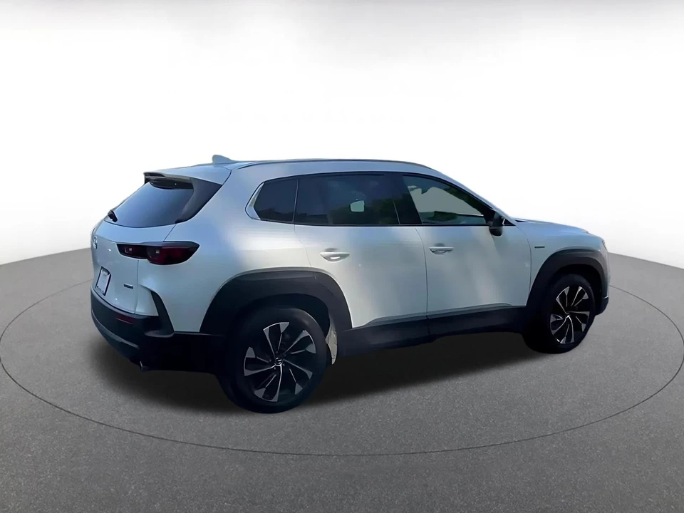 2025 Mazda CX-50 - Image 17 of 31
