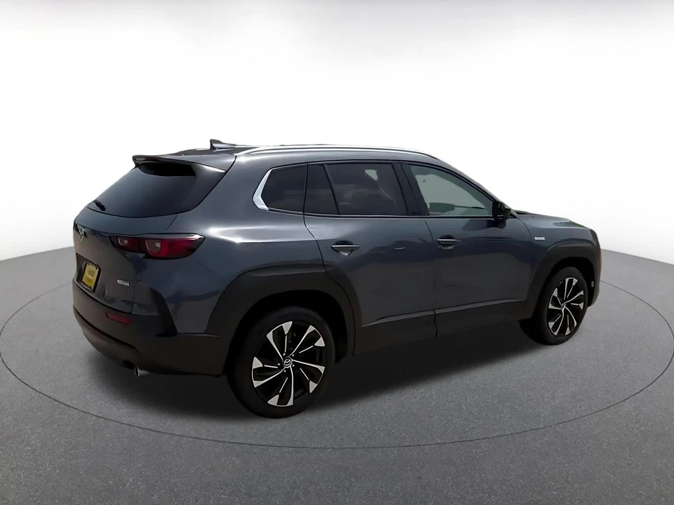 2025 Mazda CX-50 - Image 16 of 31