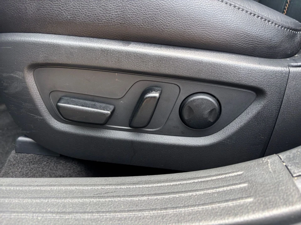 2025 Mazda CX-50 - Image 24 of 31