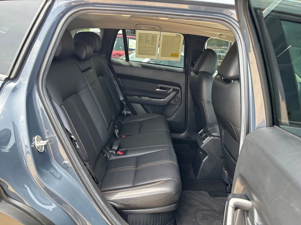 2025 Mazda CX-50 - Image 29 of 31