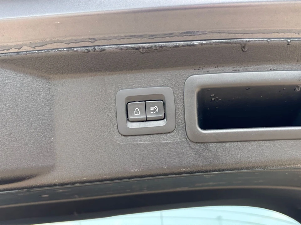 2025 Mazda CX-50 - Image 25 of 31