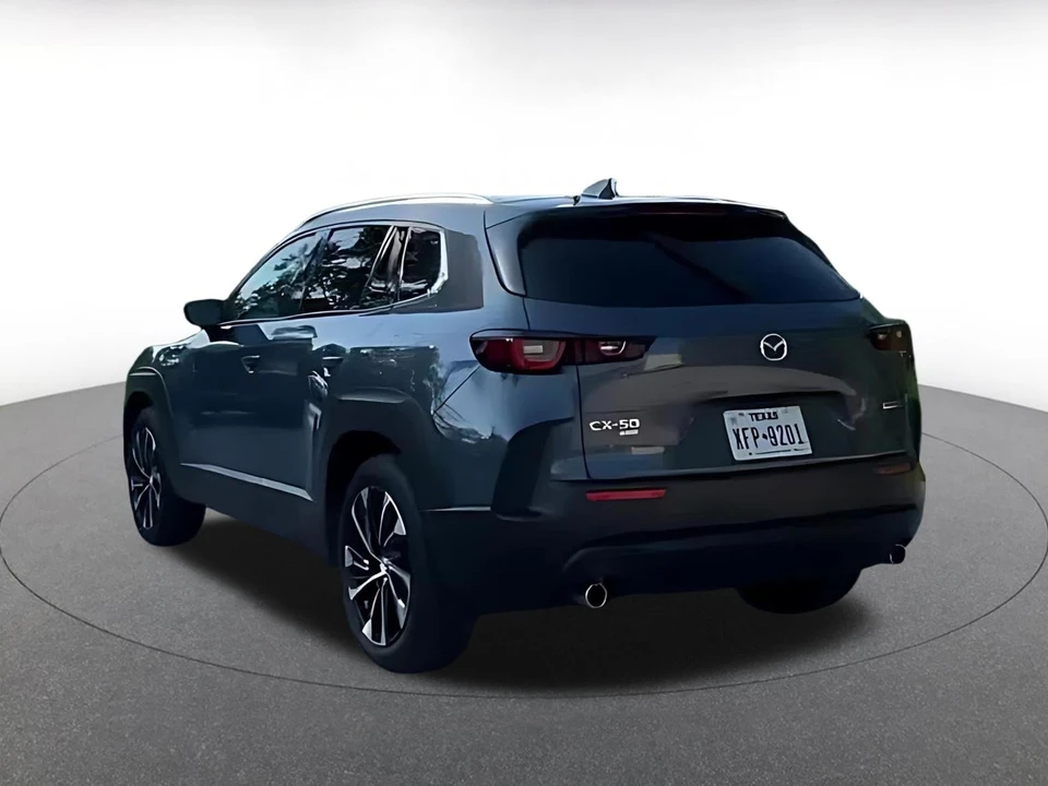 2025 Mazda CX-50 - Image 14 of 31