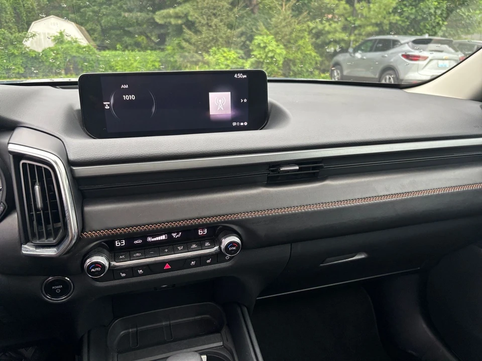 2025 Mazda CX-50 - Image 18 of 31