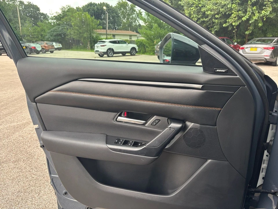 2025 Mazda CX-50 - Image 20 of 31