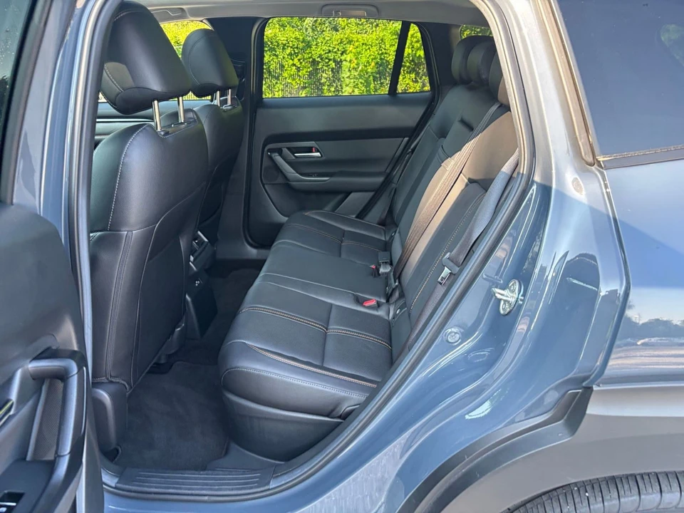 2025 Mazda CX-50 - Image 28 of 31