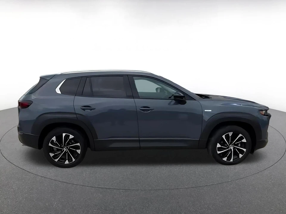 2025 Mazda CX-50 - Image 18 of 31