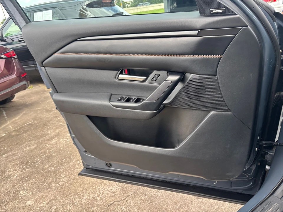 2025 Mazda CX-50 - Image 20 of 31