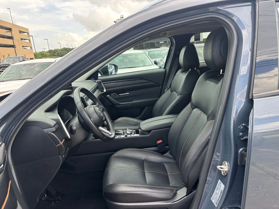 2025 Mazda CX-50 - Image 30 of 31