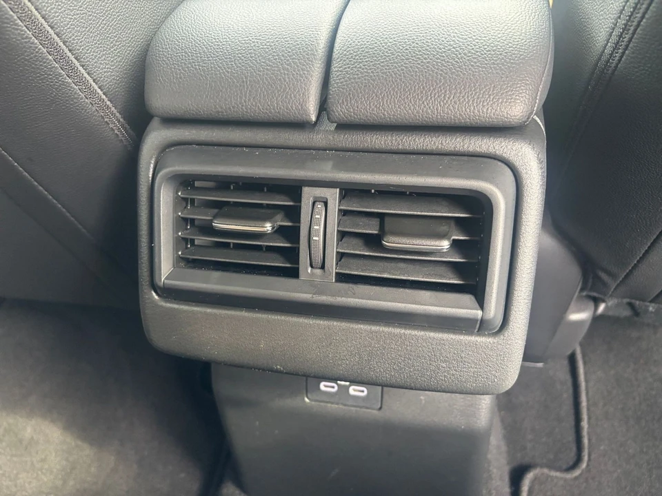 2025 Mazda CX-50 - Image 26 of 31