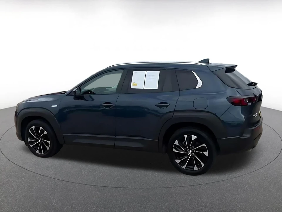 2025 Mazda CX-50 - Image 11 of 31