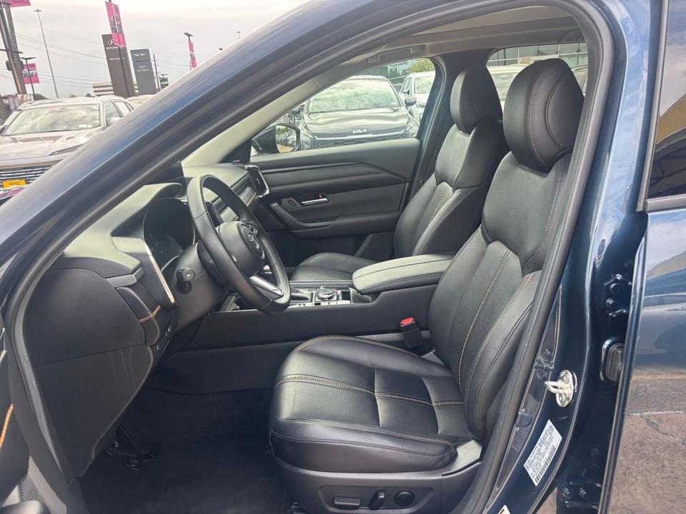 2025 Mazda CX-50 - Image 29 of 31