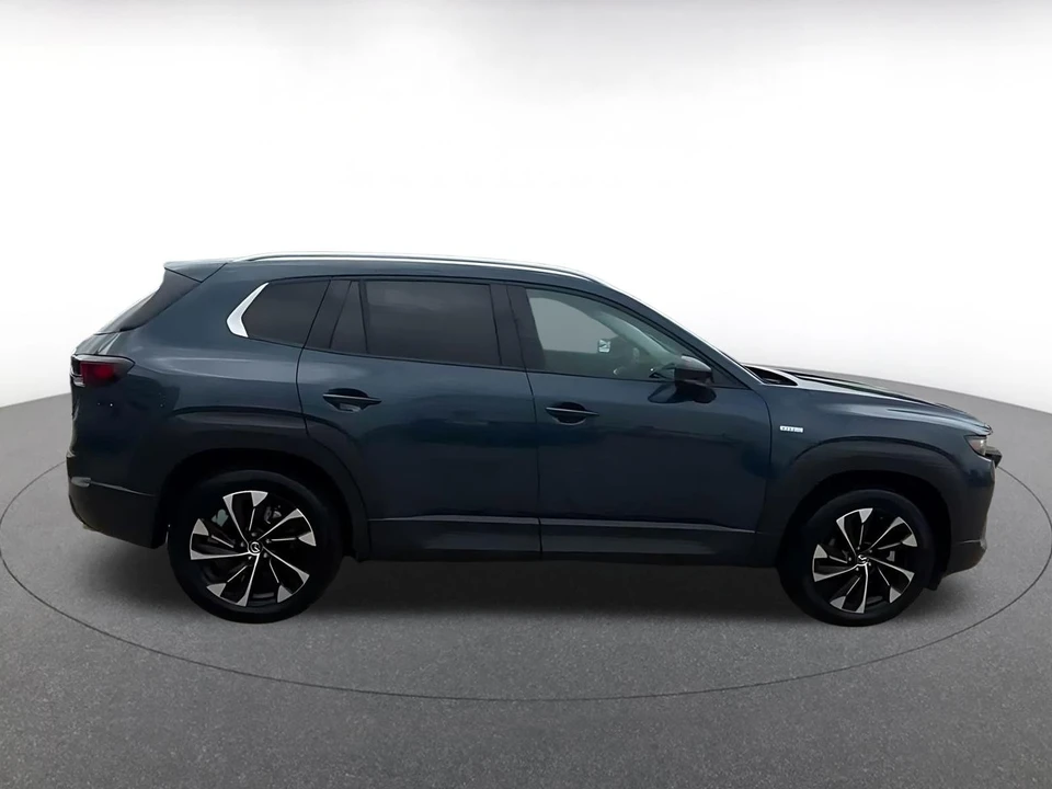 2025 Mazda CX-50 - Image 17 of 31